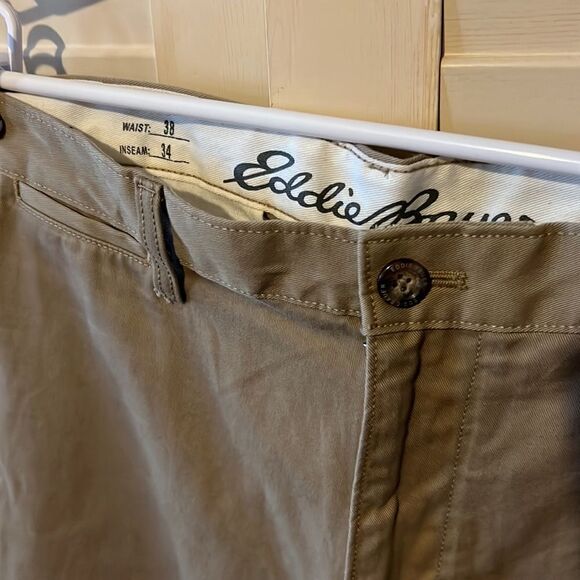 Eddie Bauer classic fit khakis size 38 x 34 - Picture 2 of 8